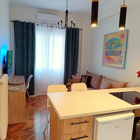 Golden Apartment In Victoria Athen Exterior foto